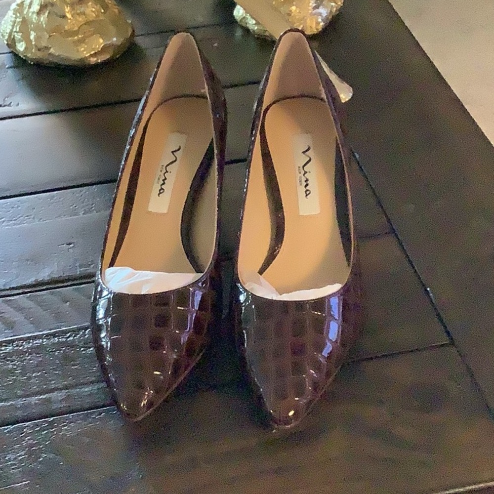 Nina Women's Brown Croc Pumps